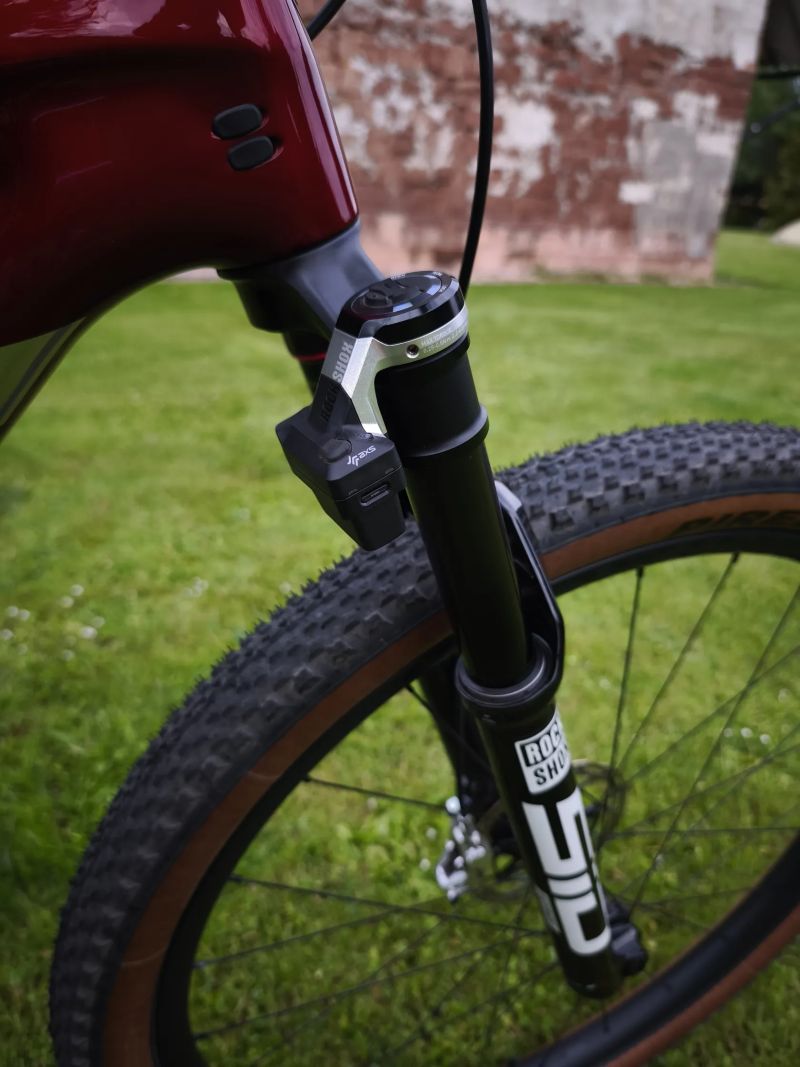 TREK SUPERCALIBER SLR 9.9 Flight Attendant Gen2