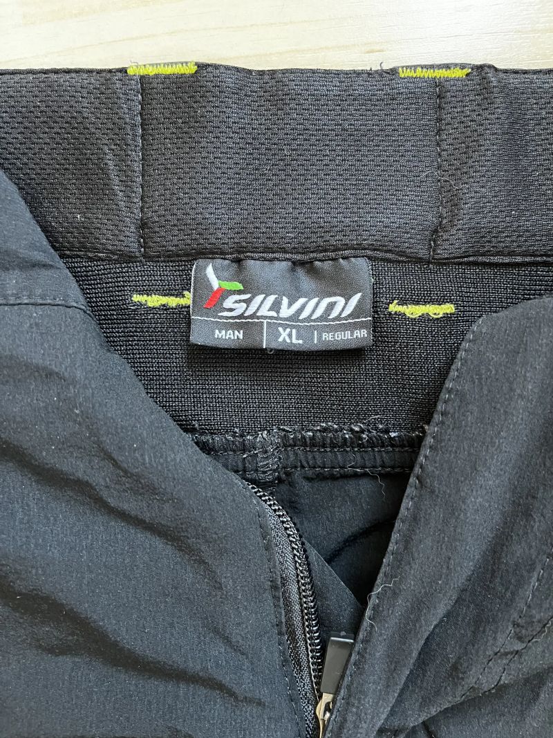 Balík oblečení- dresy a kraťasy