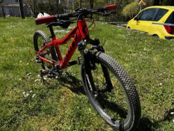 20" kolo Scott se vzduchovou vidlicí