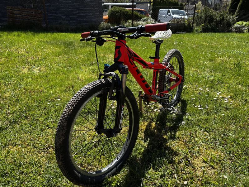 20" kolo Scott se vzduchovou vidlicí