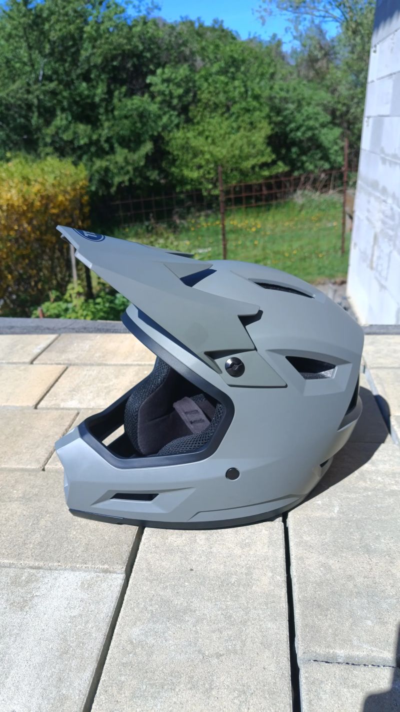 helma Bell Sanction 2