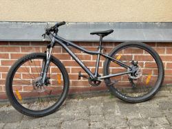 Growbike 26 pro 10-12 let (dvě stejná juniorská kola ve skvělém stavu, téměř neježděná)