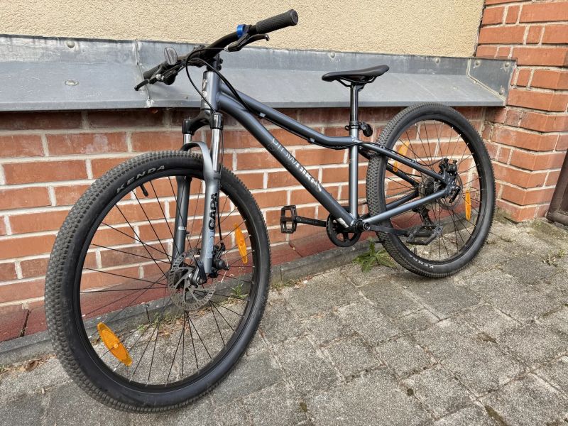 Growbike 26 pro 10-12 let (dvě stejná juniorská kola ve skvělém stavu, téměř neježděná)
