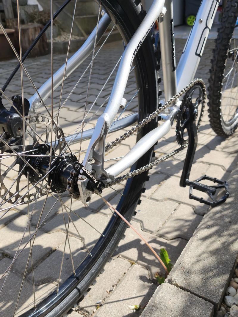 Pells Razzer dirt jump