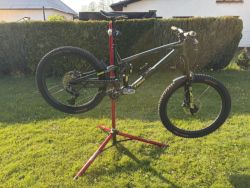 "custom" Trek Slash 6. generace 9.8 GX AXS T-Type