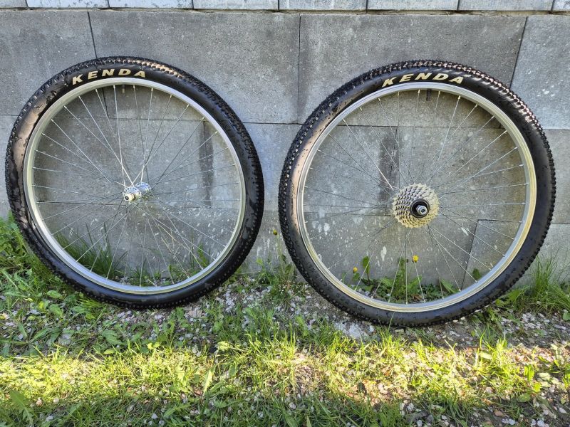 Zapletená kola 26" + 70mm představec + přehazovačka