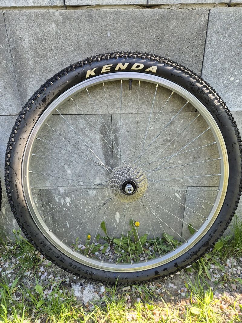 Zapletená kola 26" + 70mm představec + přehazovačka