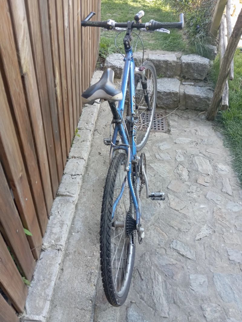 Author Stratos, velikost 20