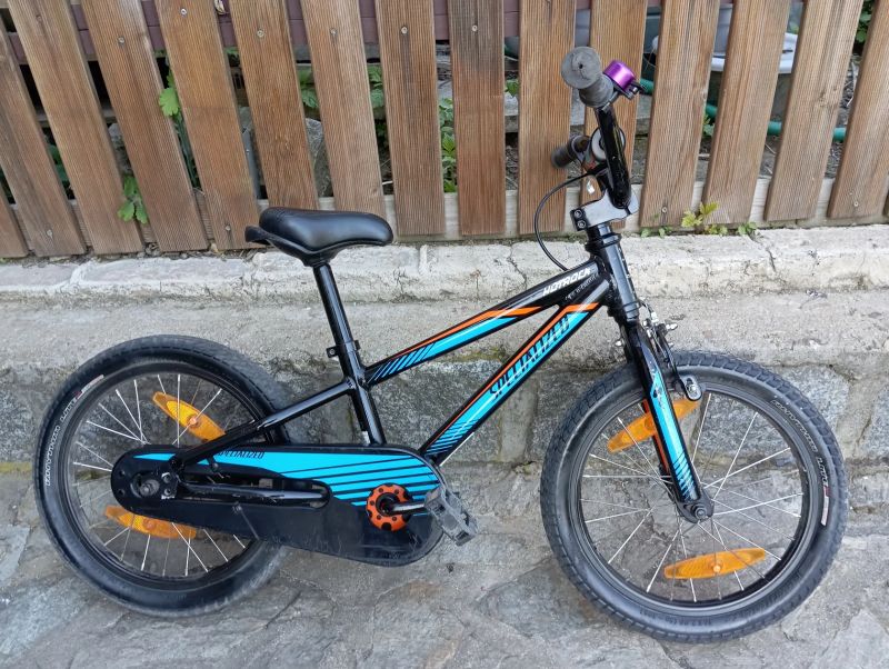 Specialized Hotrock 16