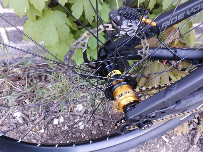 Dartmoor Dartmoor Thunderbird FR (vlastní stavba na rámu)