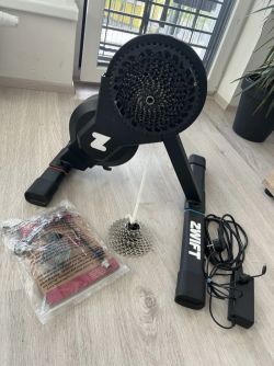 Zwift hub cyklistický trenažér 