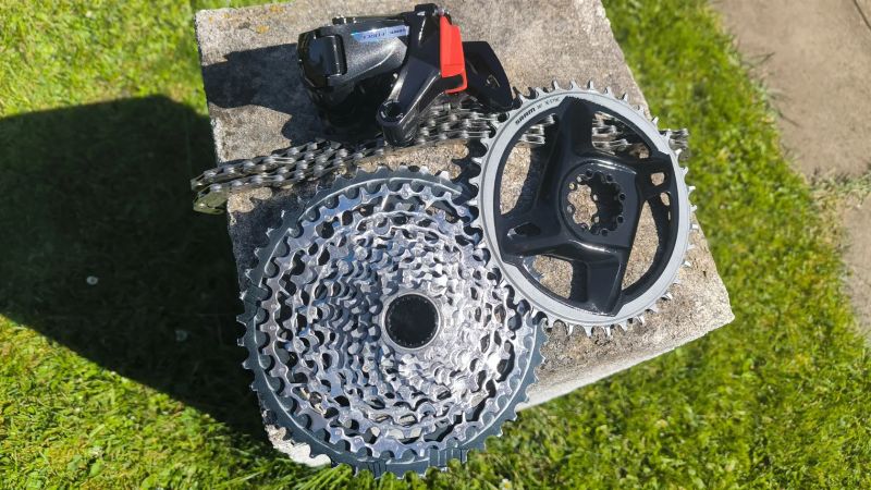 gravelová sada Sram Force XPLR 12 AXS.