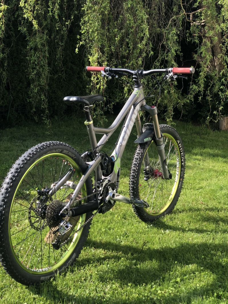 Celoodpružené kolo GIANT M, 26’