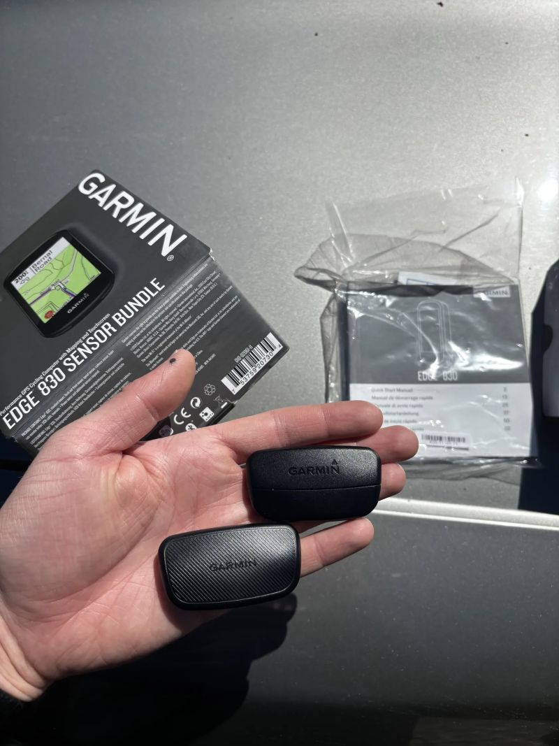 Garmin edge 830 + dva snímače tepu 