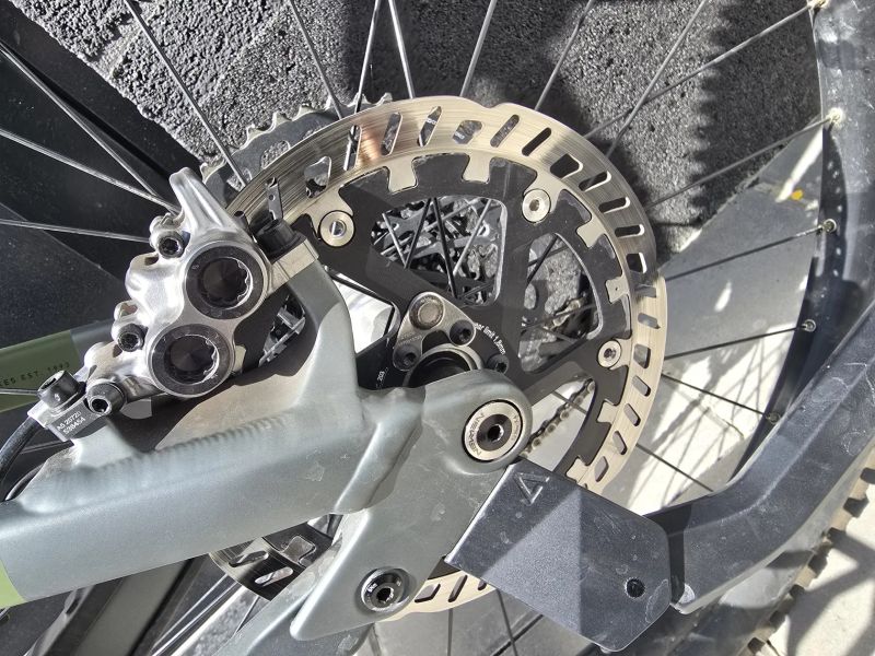 Cube Cube Stereo Hybrid 160 HPC TM 750