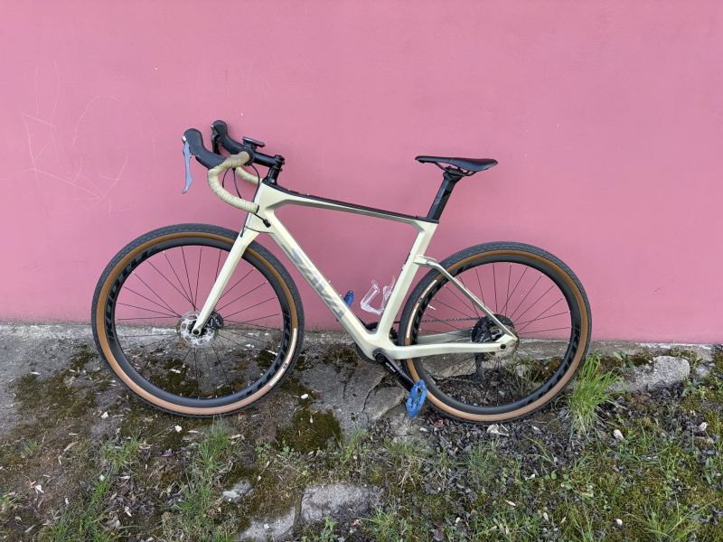 Sava Grus 8.0 — karbon gravel