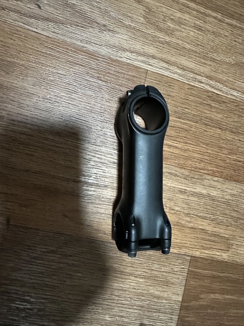 Představec Giant Contact SL 100mm/10 stupňů 