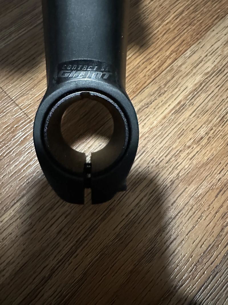 Představec Giant Contact SL 100mm/10 stupňů 