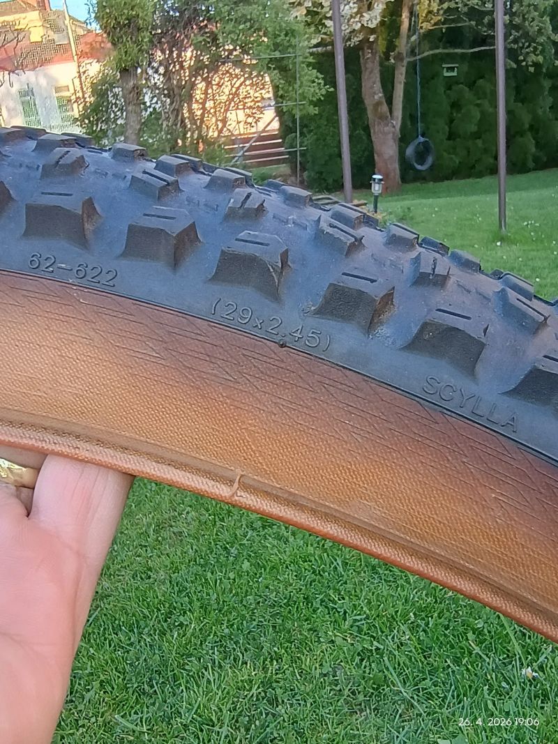 Málo využité pláště;-)