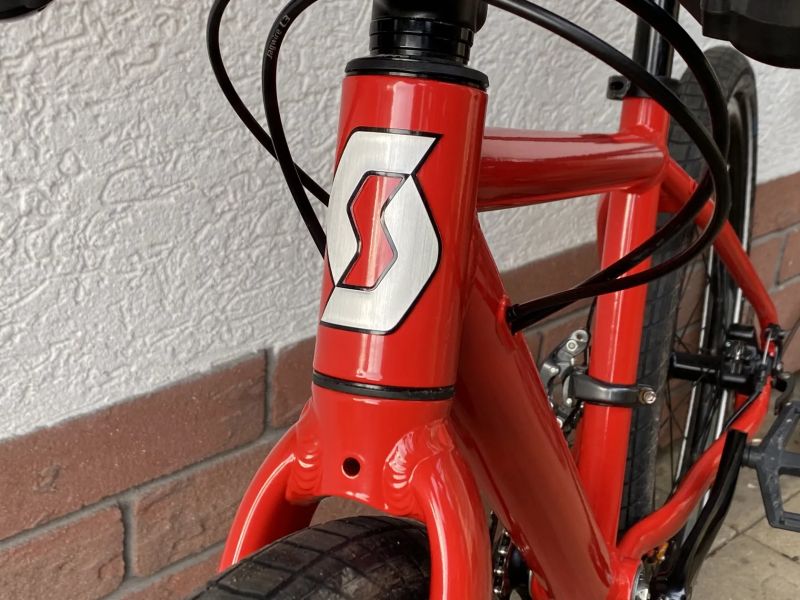 Cube stereo 240 pro, Scott Roxter a speedster 24,Commencal Meta 24, Ramones 24, Clash 24