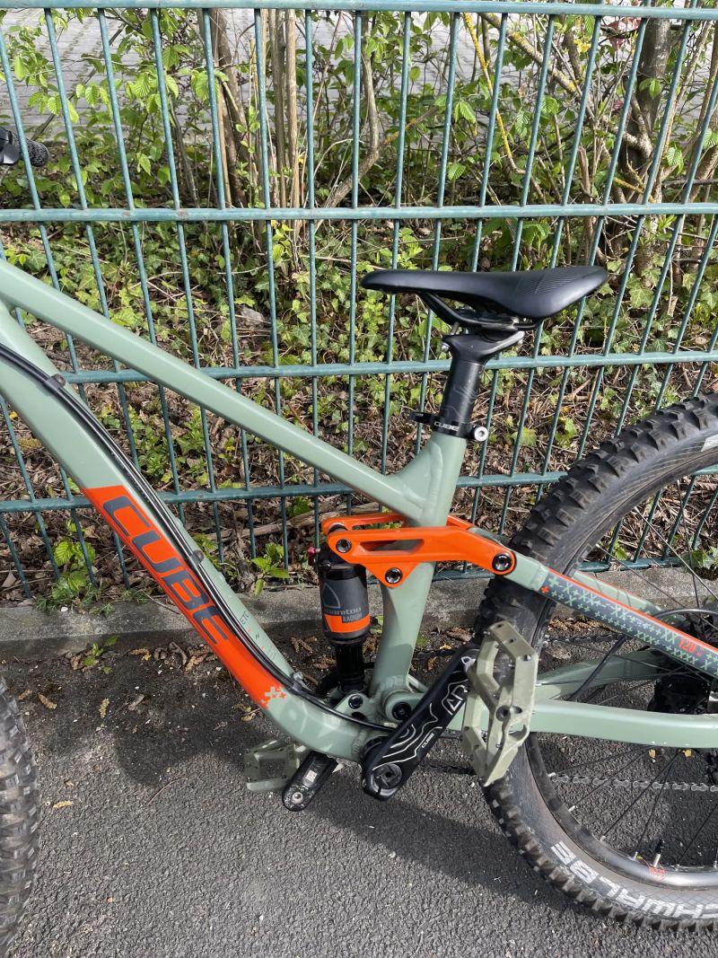 Cube stereo 240 pro, Scott Roxter a speedster 24,Commencal Meta 24, Ramones 24, Clash 24