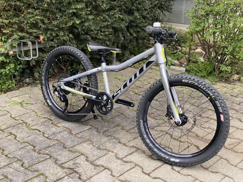 Commencal Clash 20, Norco Fluid 20, Naloo Mountain jack 20, Scott Scale RC 200 dětské celopéro