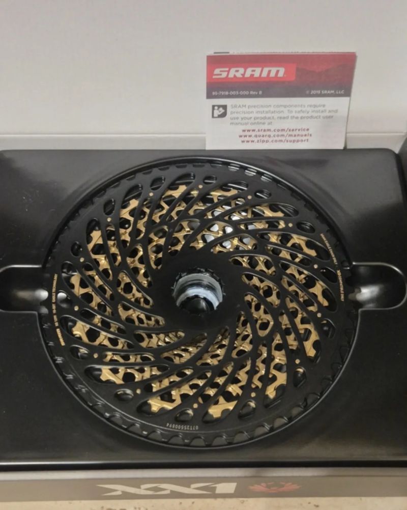 SRAM kazeta XG-1299 Eagle 12s 10-50 XD zlatá i rainbow