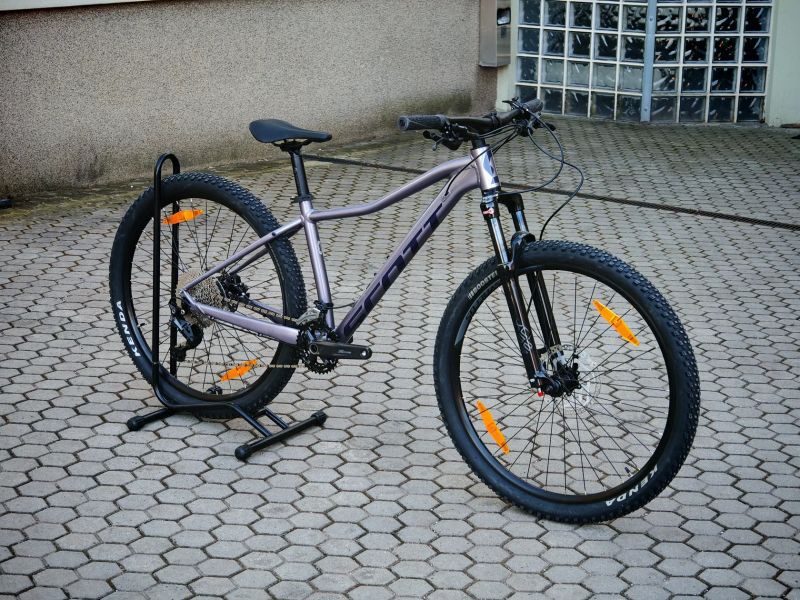 Scott Contessa Active 20