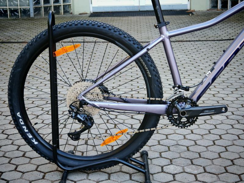 Scott Contessa Active 20