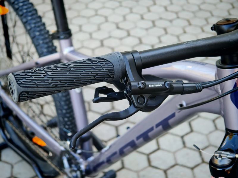 Scott Contessa Active 20