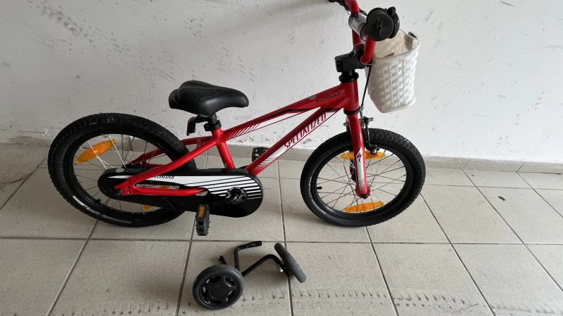 Specialized Hotrock 16