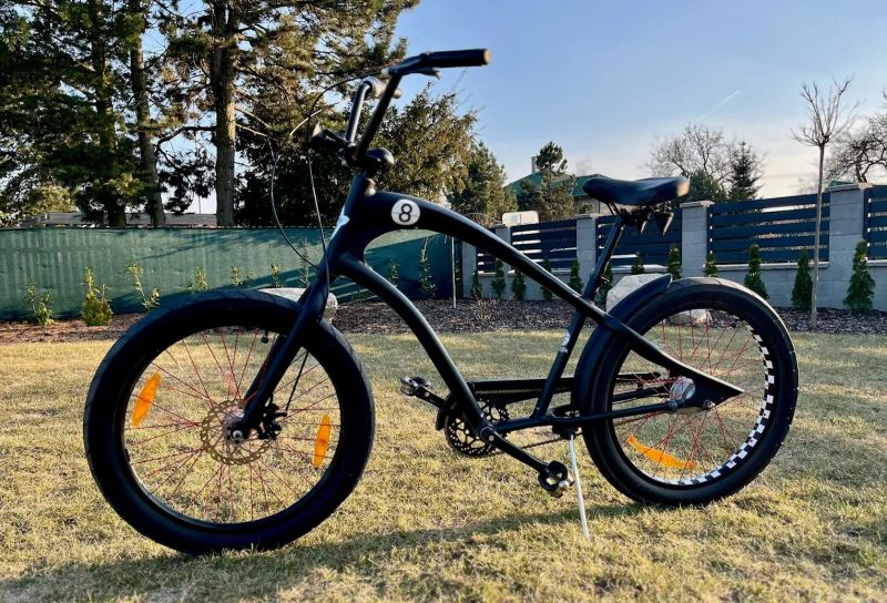 Cruiser kolo Electra Straight 8 8i Disc v barvě Satin Black