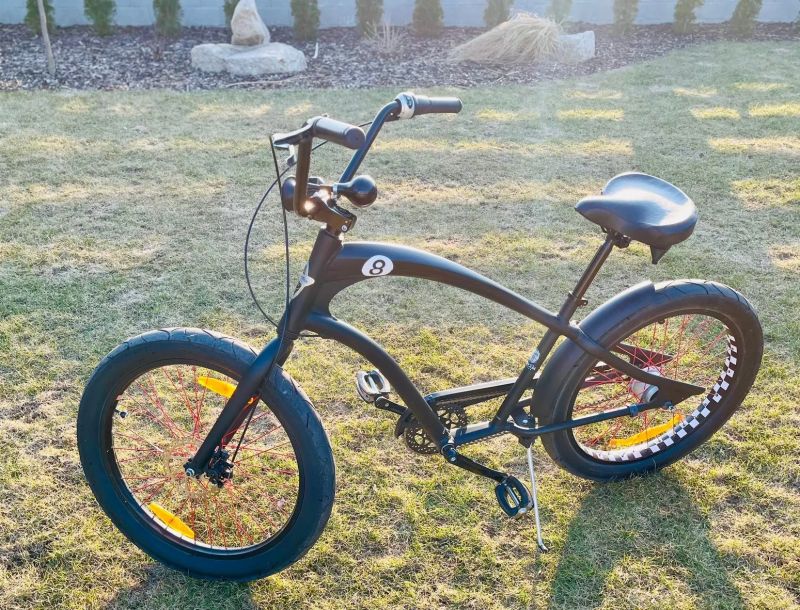 Cruiser kolo Electra Straight 8 8i Disc v barvě Satin Black