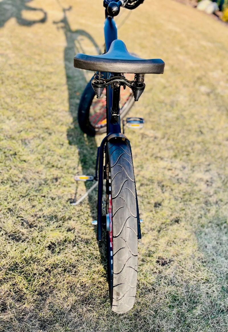 Cruiser kolo Electra Straight 8 8i Disc v barvě Satin Black