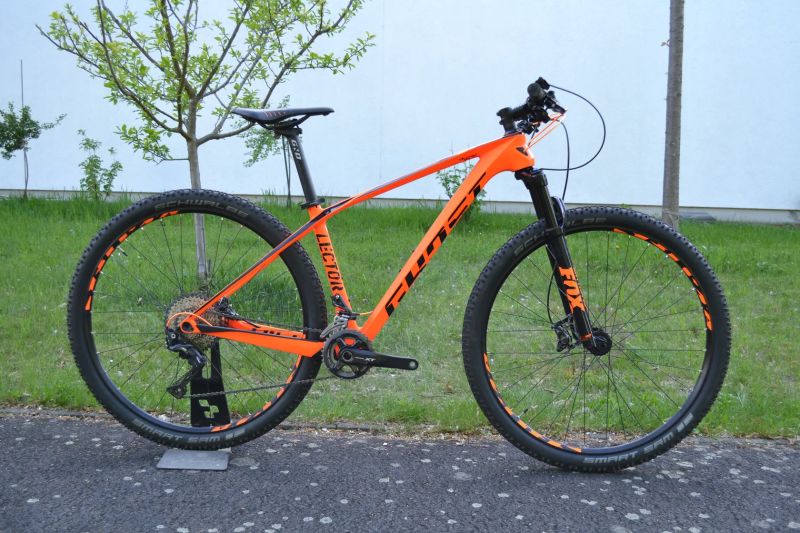 Ghost Lector 4.9 Carbon (S)