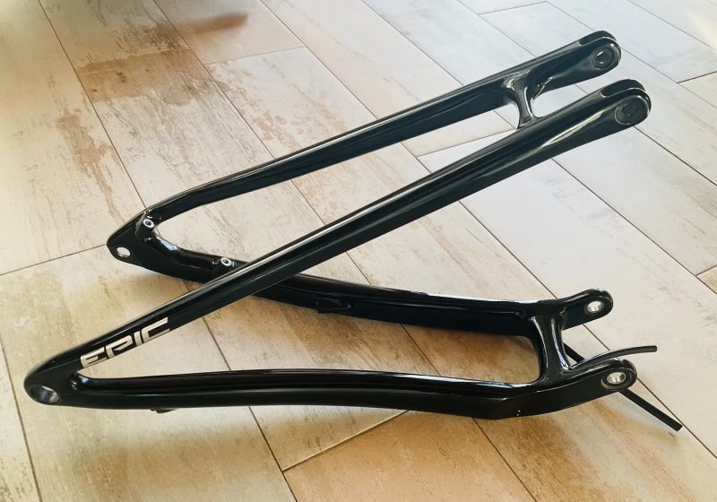 Zadní stavba Specialized Epic EVO S-works 