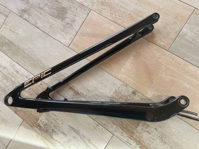 Zadní stavba Specialized Epic EVO S-works 