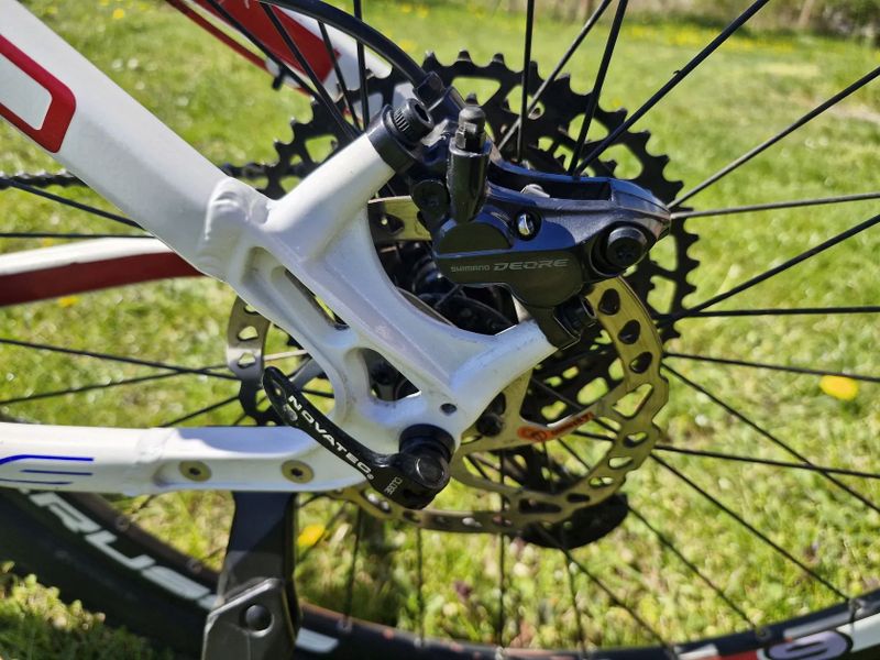 Crussis E-largo 9.6 M