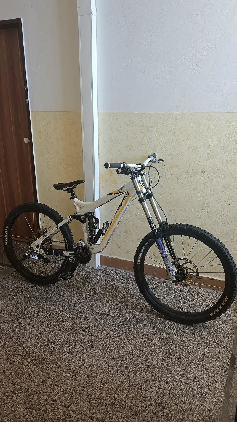 Rockshox boxxer rc 2012