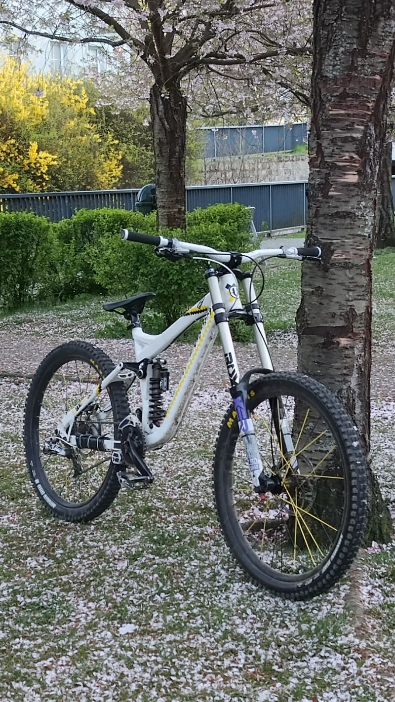 Rockshox boxxer rc 2012