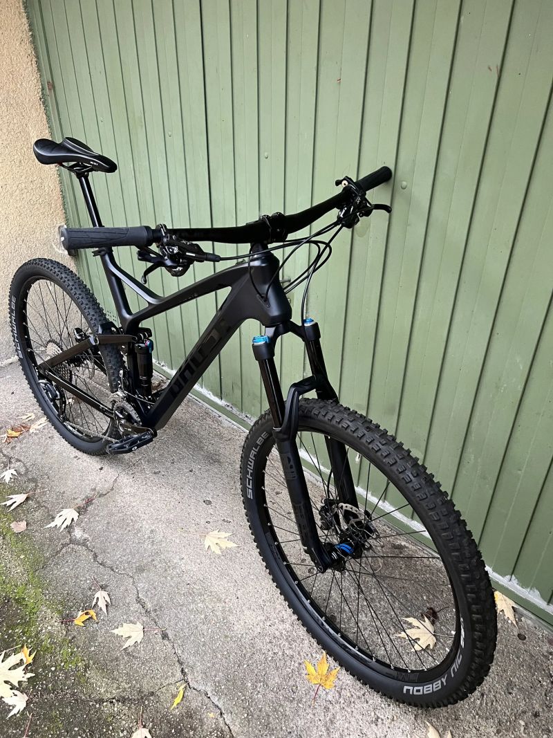 Celoodpružene karbonové kolo Ghost SL AMR, ram L TOP STAV