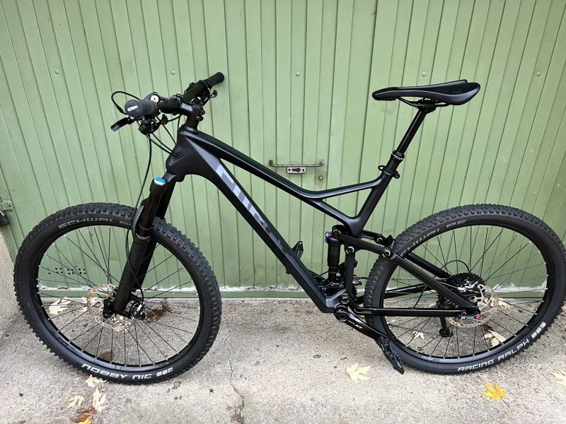 Celoodpružene karbonové kolo Ghost SL AMR, ram L TOP STAV