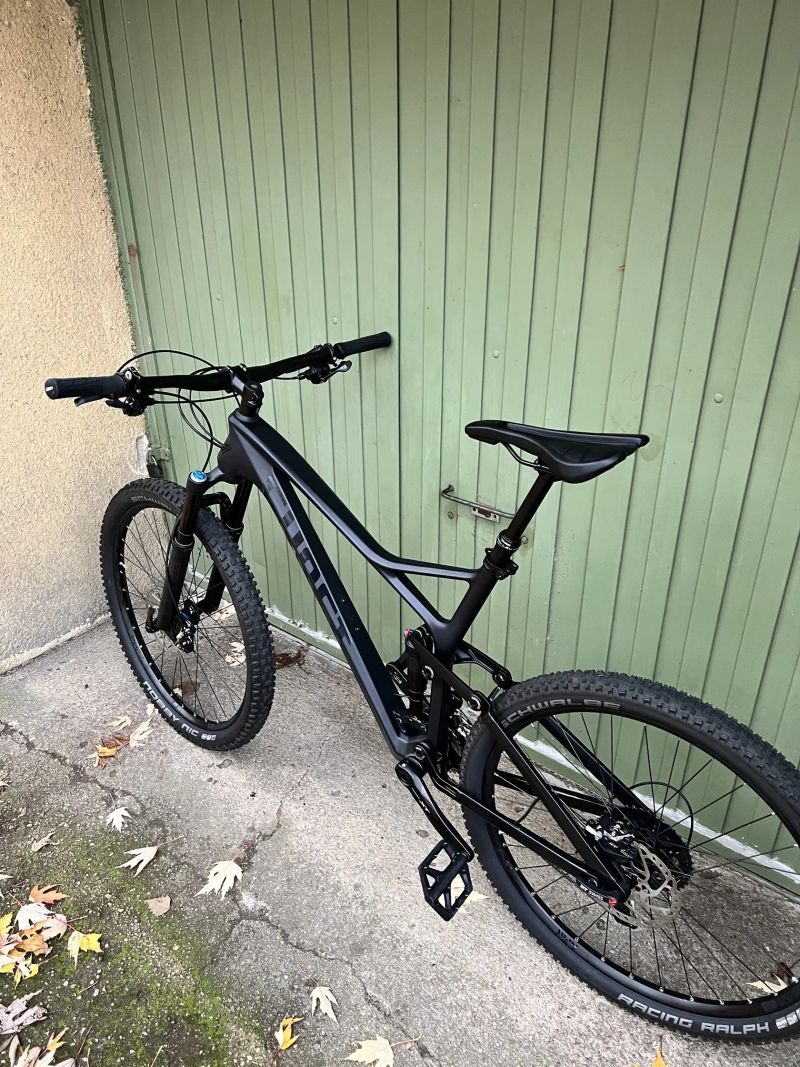 Celoodpružene karbonové kolo Ghost SL AMR, ram L TOP STAV