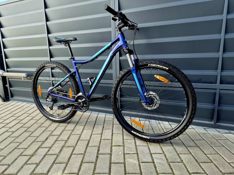 (86) Dámské hliníkové kolo Merida 27,5"