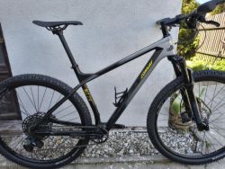 KARBONOVÉ HORSKÉ KOLO CONWAY .,. SUPER STAV