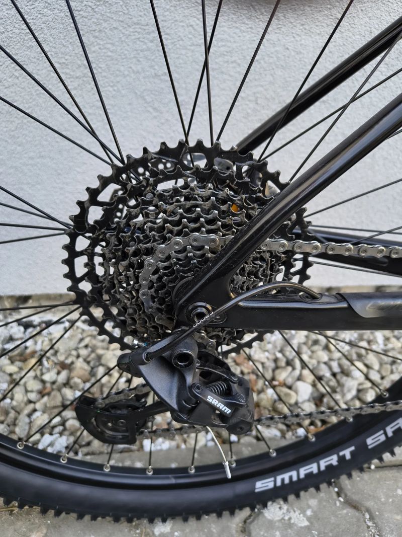 KARBONOVÉ HORSKÉ KOLO CONWAY .,. SUPER STAV