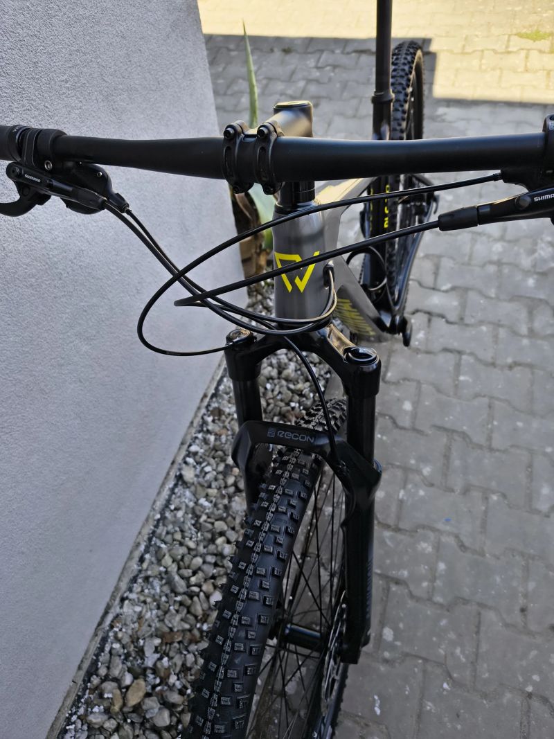 KARBONOVÉ HORSKÉ KOLO CONWAY .,. SUPER STAV