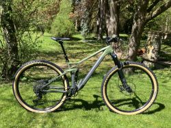 Cube Stereo 120 HPC carbon vel. M