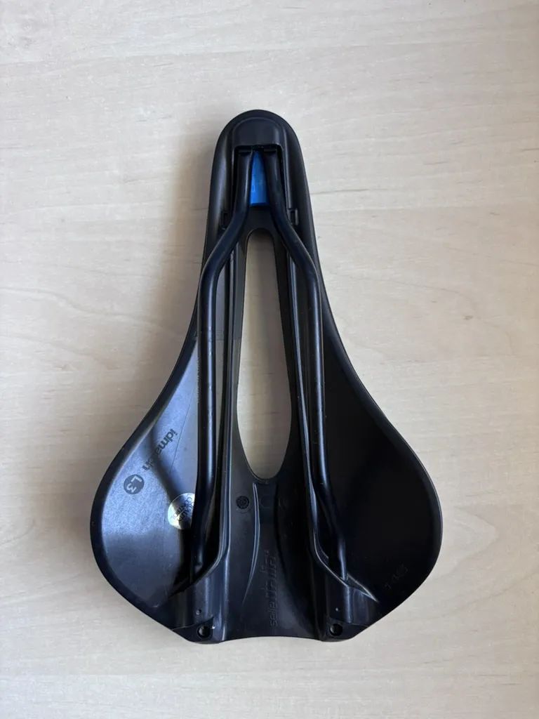NOVÉ sedlo Selle Italia NOVUS Boost Superflow L3 (145x245 mm)