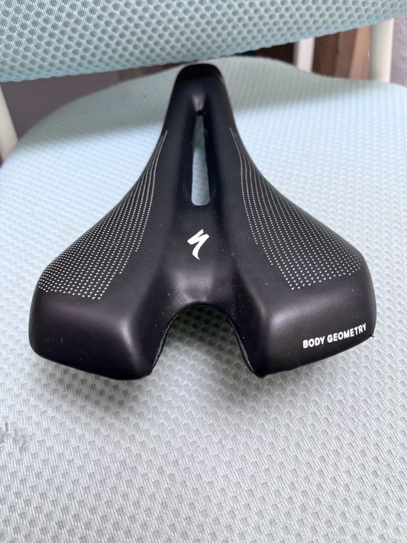 Prodám sedlo Specialized AvatarComp Gel 143 Black